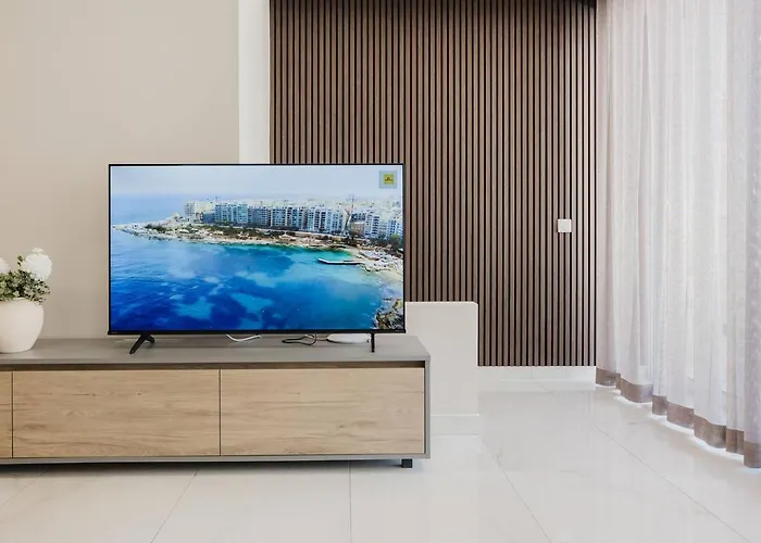 Clover Leaf B 01 By Homely Malta! Διαμέρισμα