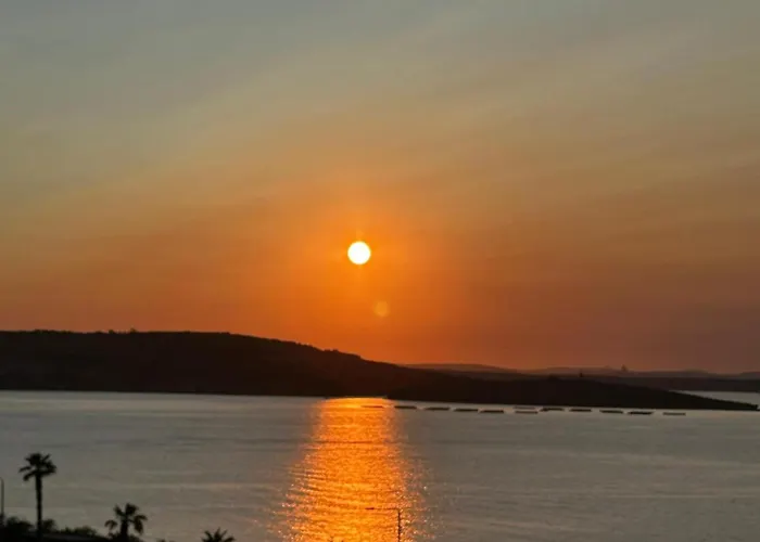 Clover Leaf B 01 By Homely Malta! Διαμέρισμα Σεντ Πόλς Μπέι